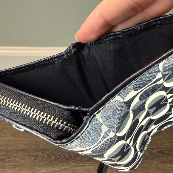 Coach Peyton Dream C Signature Zip Around Wallet - Picture 11 of 11